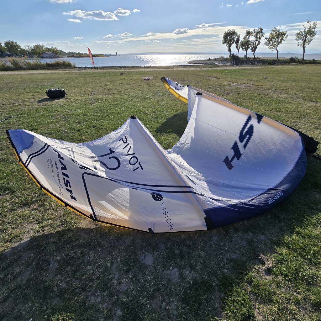 Gebraucht Naish Pivot NVision 2026 Kite 12 m² White_6