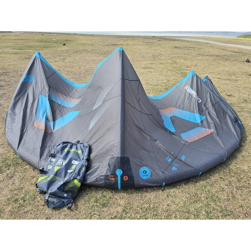 [P0175087-C13:dark-grey/turquoise-Duotone-2026-9-GEB01] Gebraucht Duotone Evo SLS 2026 Kite 9 m² Dark Grey/Turquoise